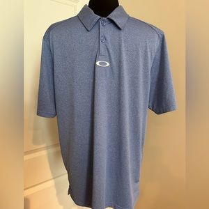 Men’s Oakley Polo Shirt size medium.